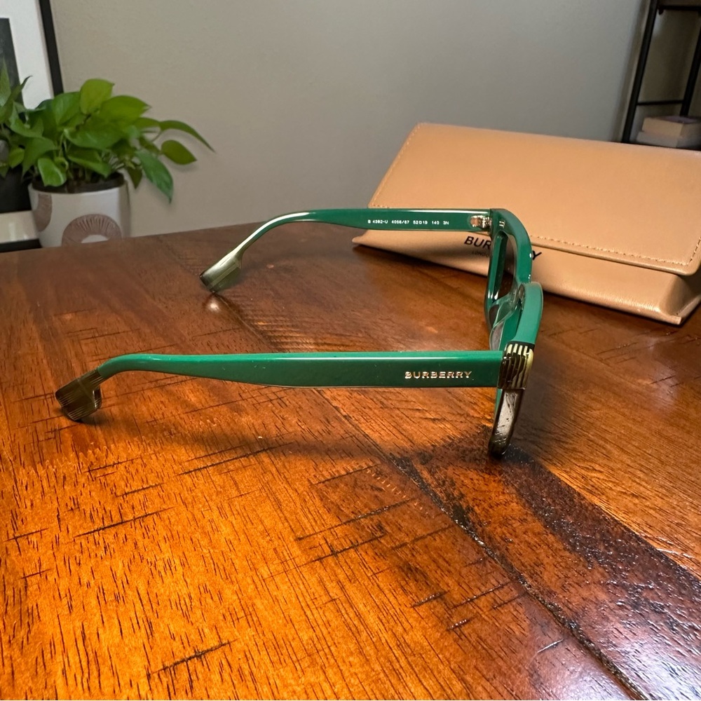 Burberry Green Sunglasses - Picture 7 of 15